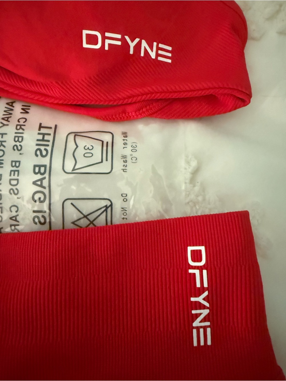 Women's DFYNE Red Set - Picture 2 of 5